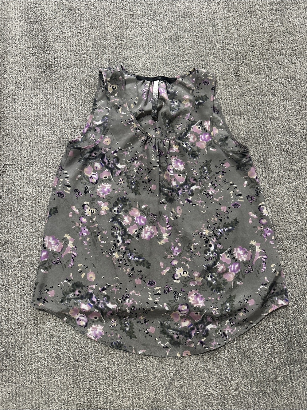 Kensie Gray Floral Sleeveless Blouse with Purple Accents